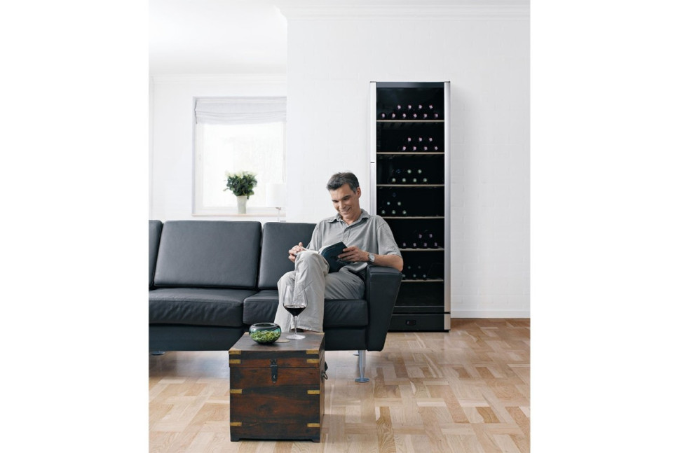 Винный шкаф Vestfrost Solutions FZ 365 W