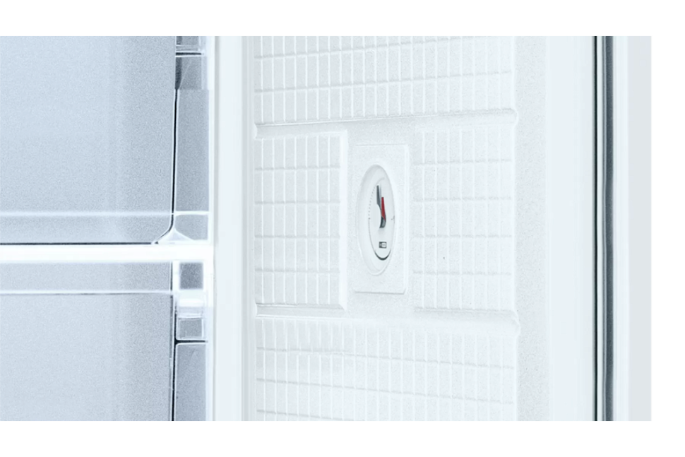 Встраиваемая морозильная камера Bosch GUD 15 ADF0