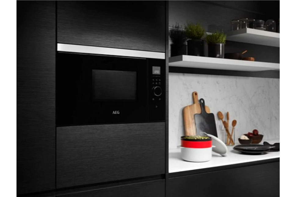 Встраиваемая микроволновая печь AEG MBB1756DEM