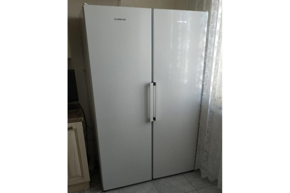 Холодильник Scandilux SBS 711 Y02 W