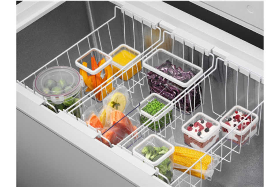 Морозильный ларь Electrolux LCB3LF38W0