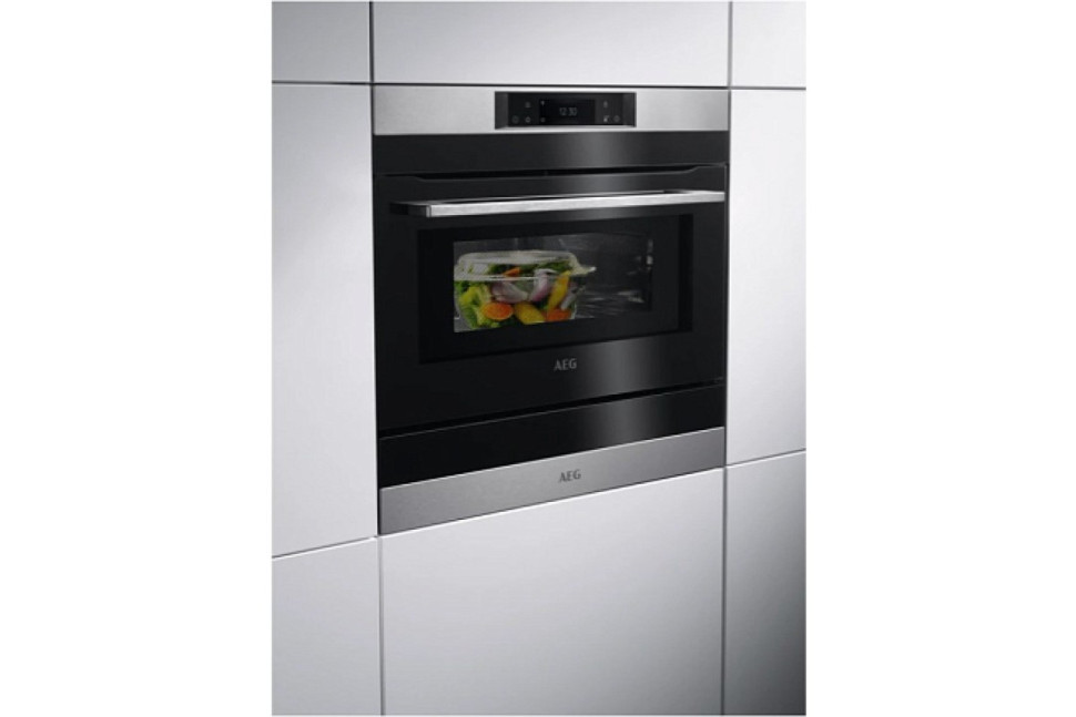 Духовой шкаф AEG KMK768080M