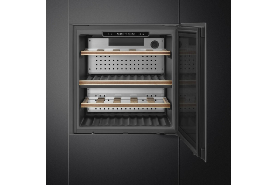 Встраиваемый холодильный шкаф для вина Smeg CVI129B3